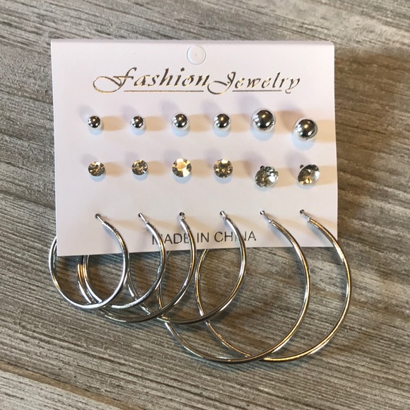 Jewelry - 🌸4/$25🌸 New Earring Set